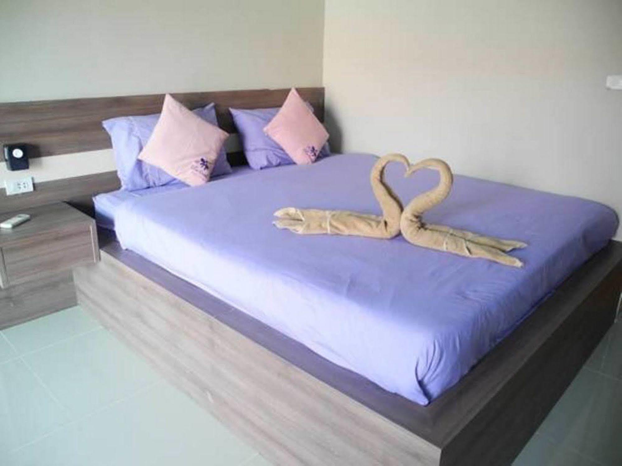 Bee Orchid Pool Villa Pattaya Bagian luar foto