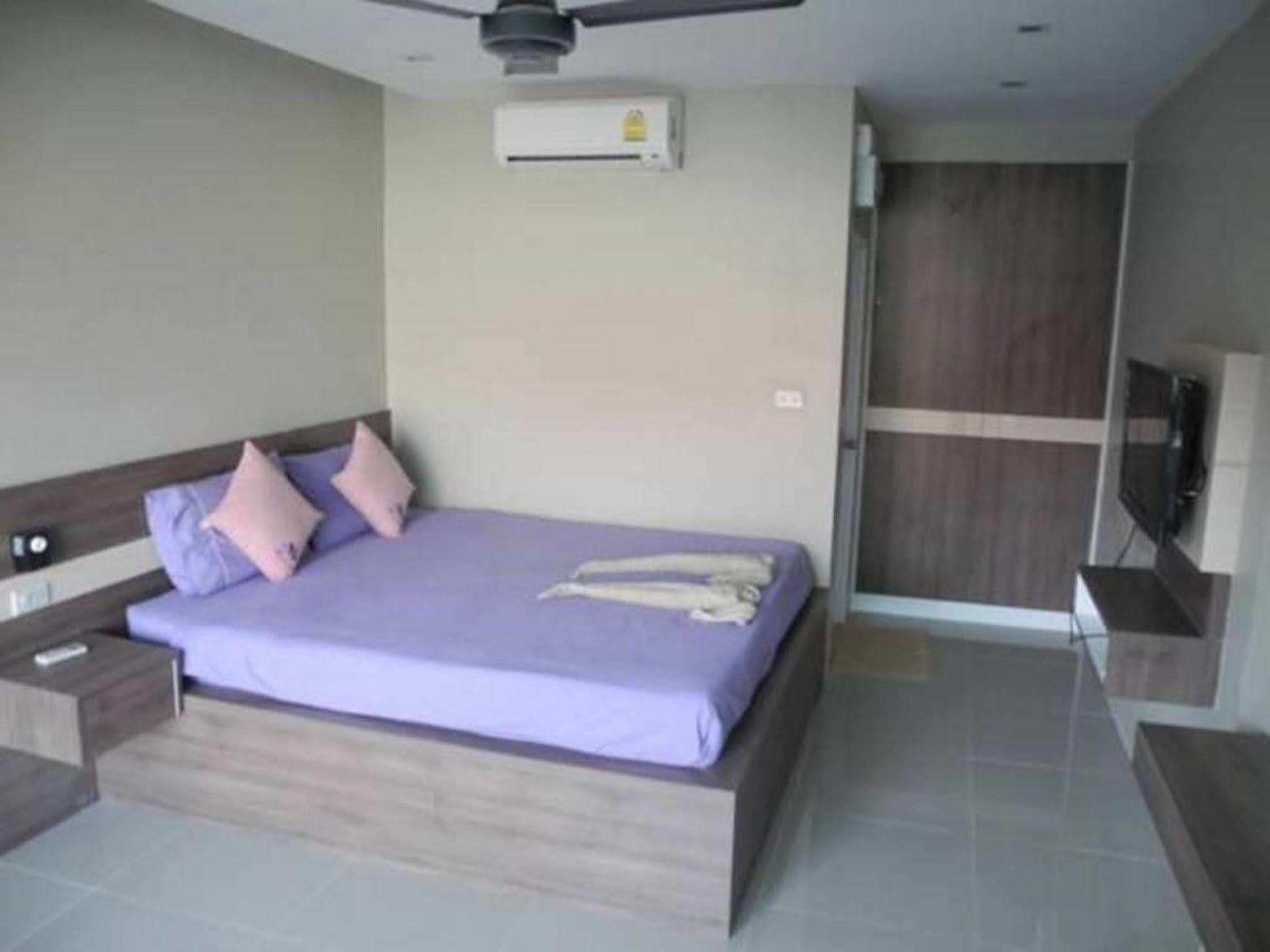 Bee Orchid Pool Villa Pattaya Bagian luar foto